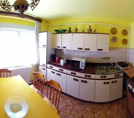 Anna Apartment *